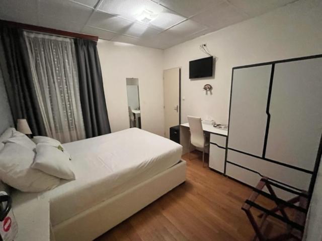 Le Divona Hotel 3*
