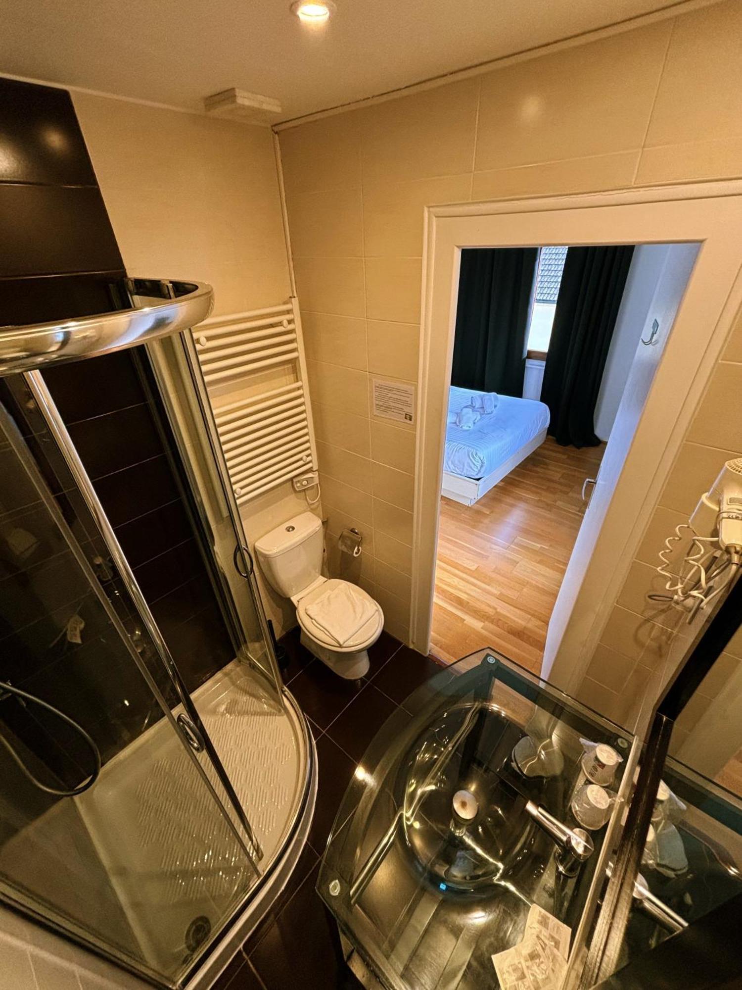 Le Divona Hotel