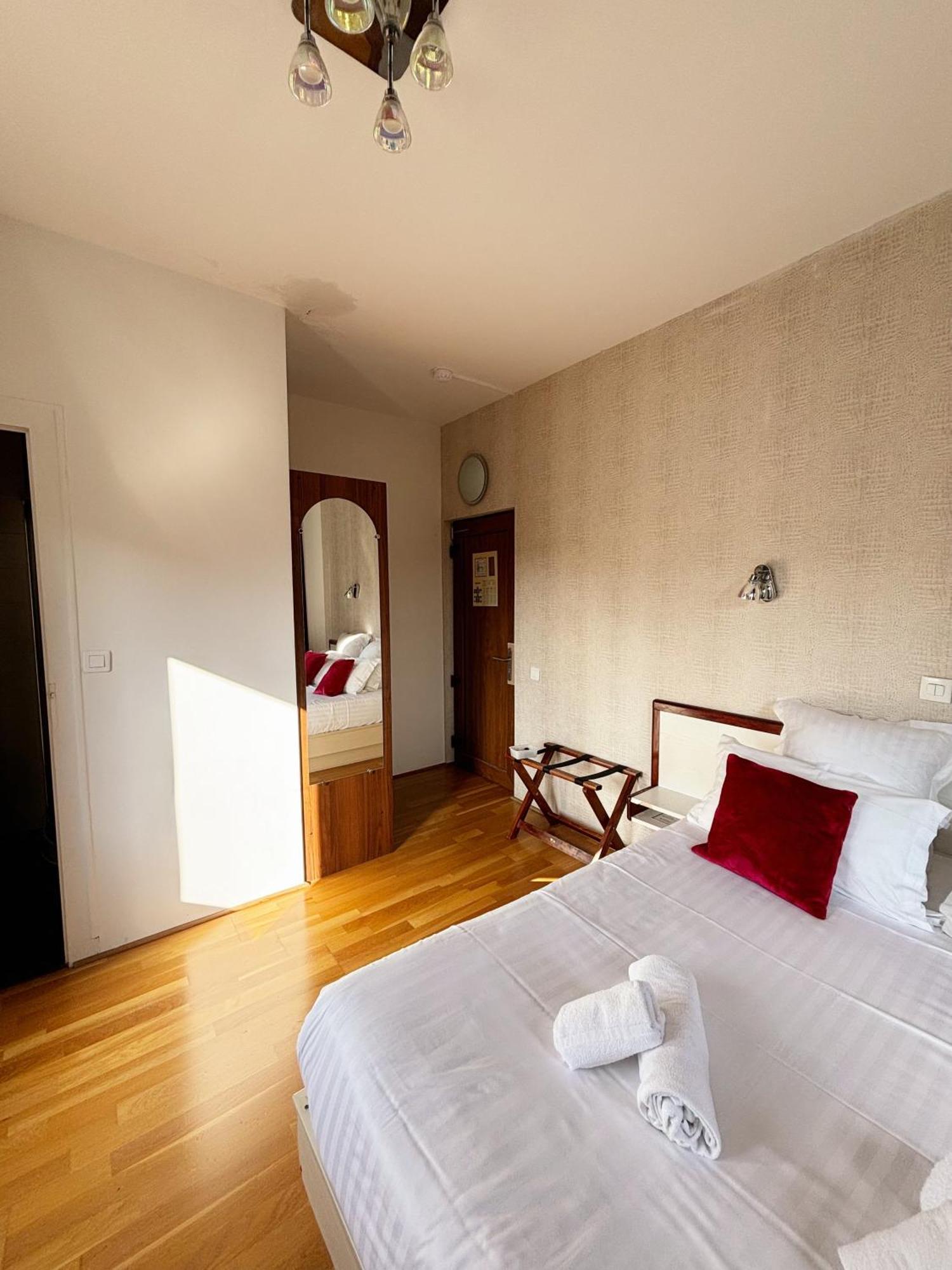 Le Divona Hotel 3*