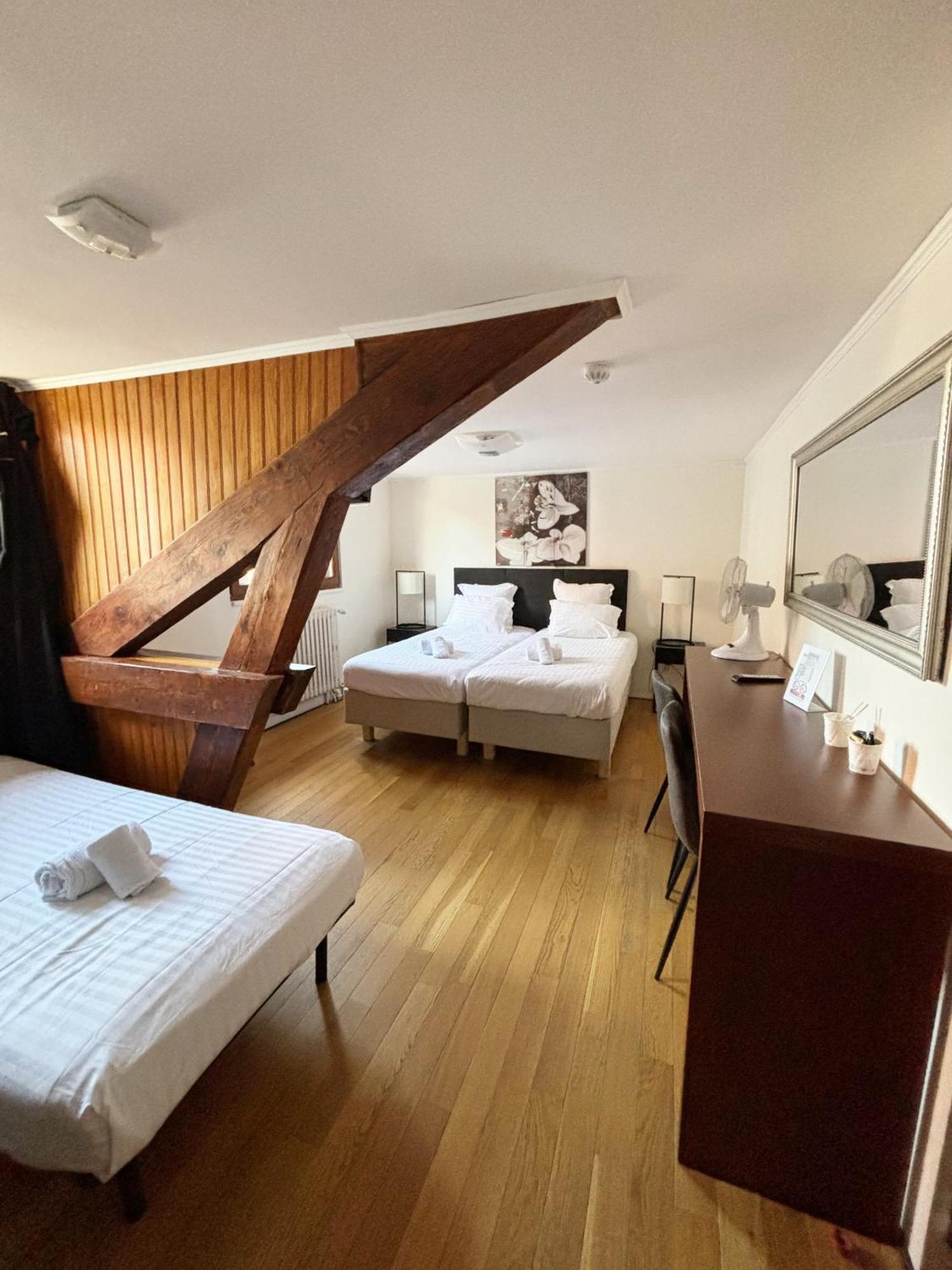 Le Divona Hotel